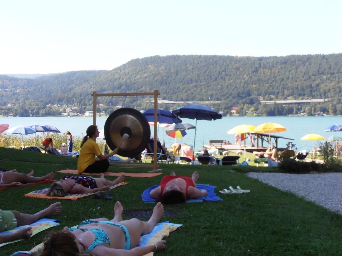 Strandhotel Schabus Velden am Worthersee Bagian luar foto