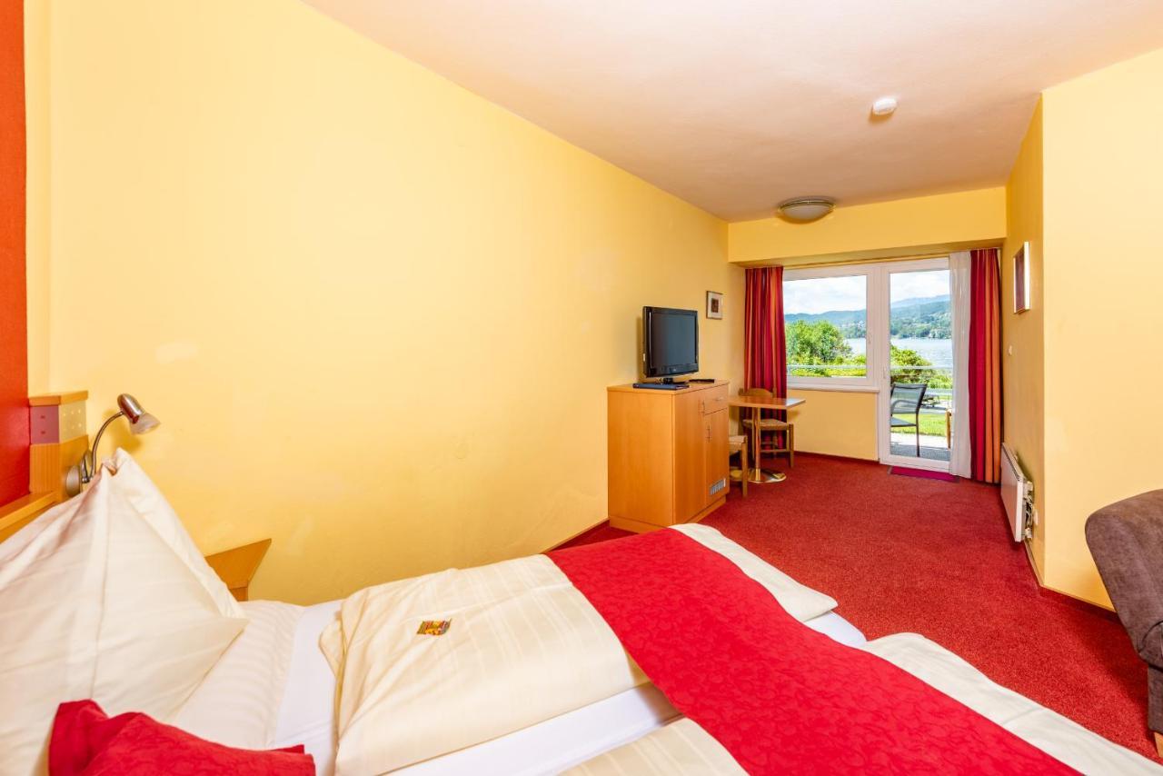 Strandhotel Schabus Velden am Worthersee Bagian luar foto