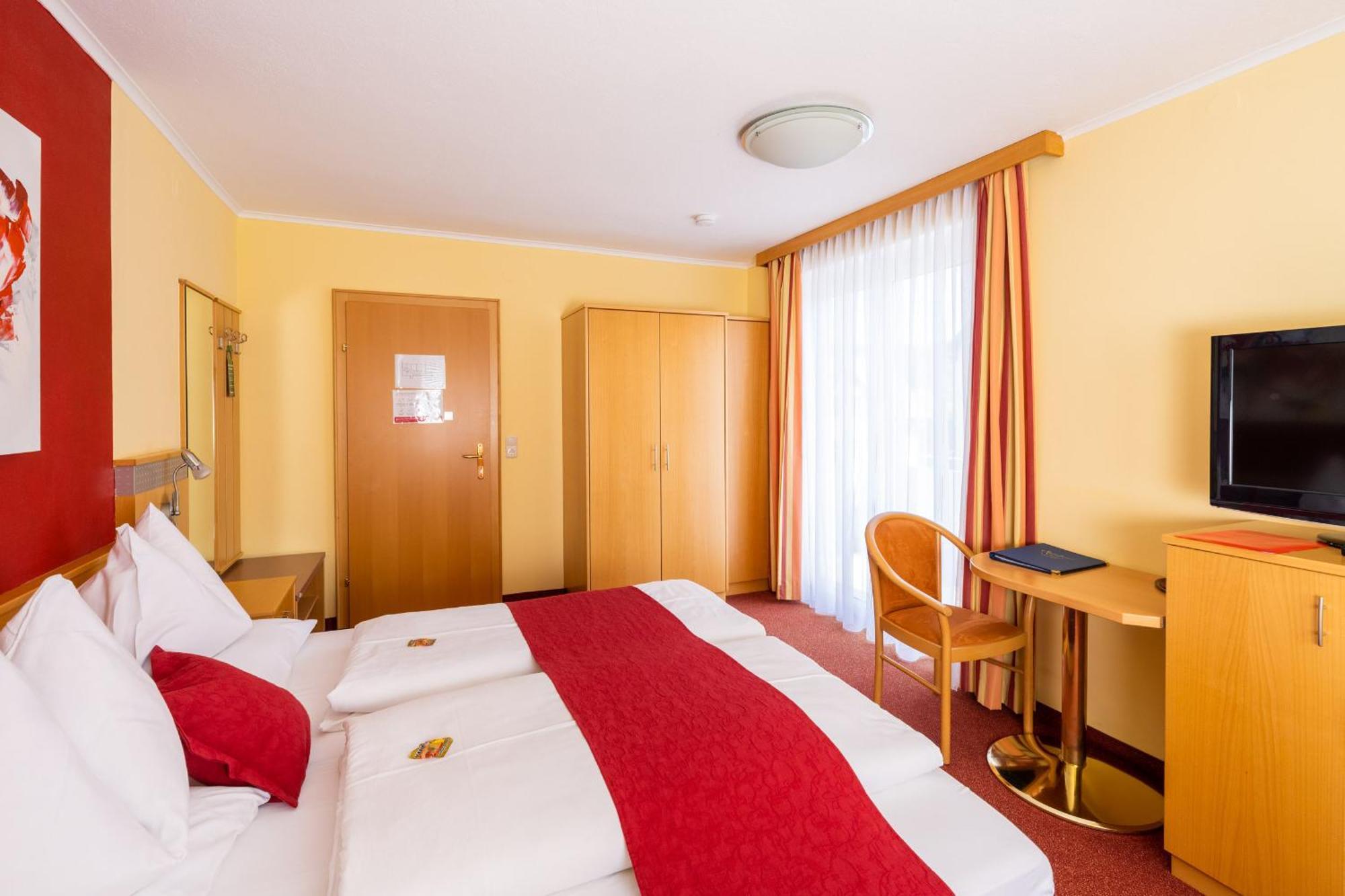 Strandhotel Schabus Velden am Worthersee Ruang foto