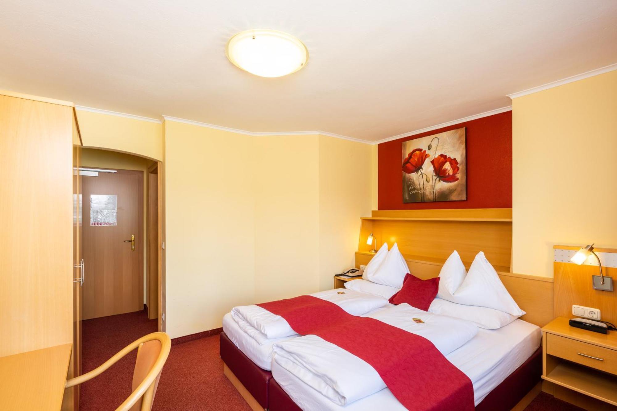 Strandhotel Schabus Velden am Worthersee Ruang foto