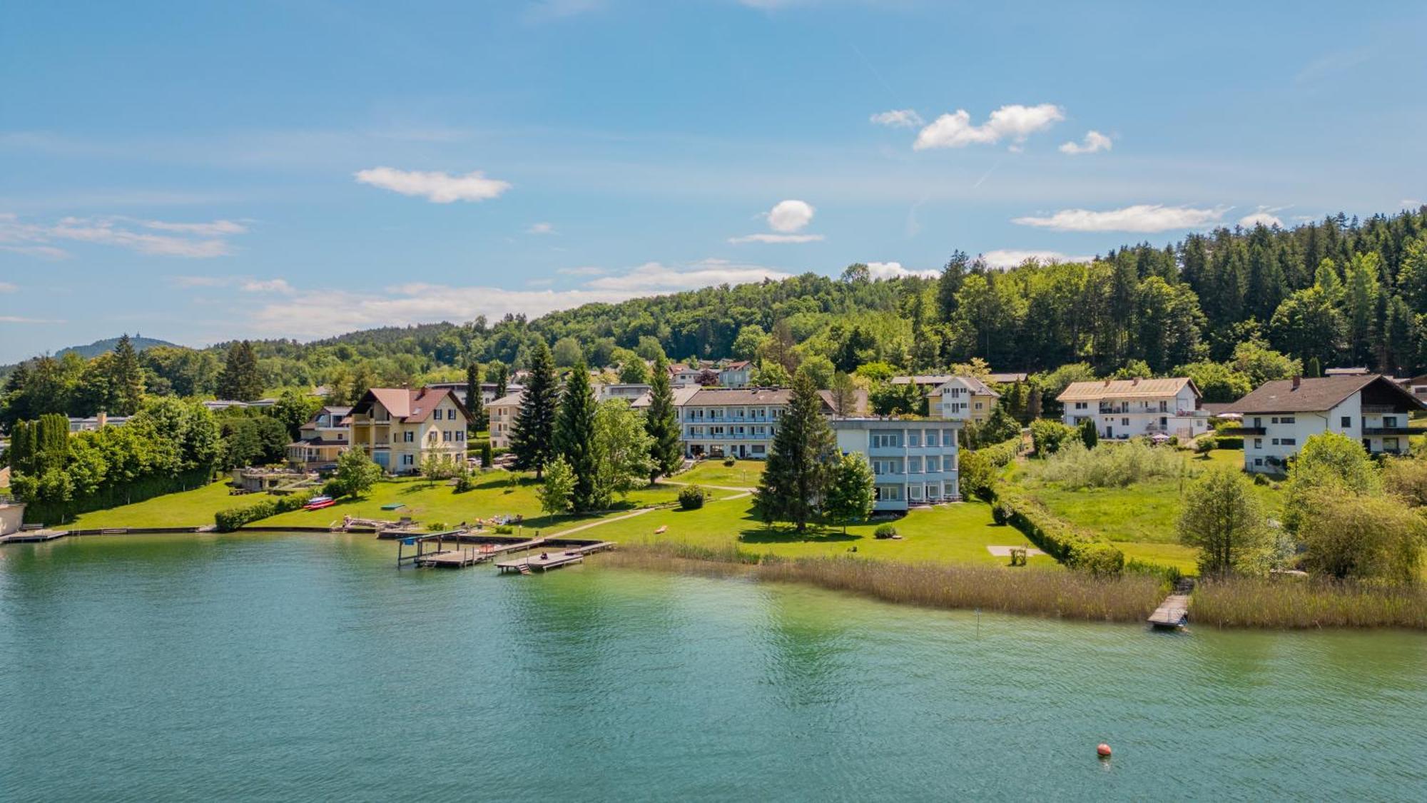 Strandhotel Schabus Velden am Worthersee Bagian luar foto